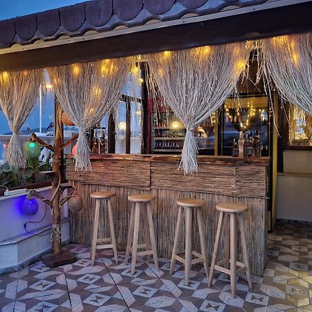 Soezer Otel Ayvalik Bagian luar foto