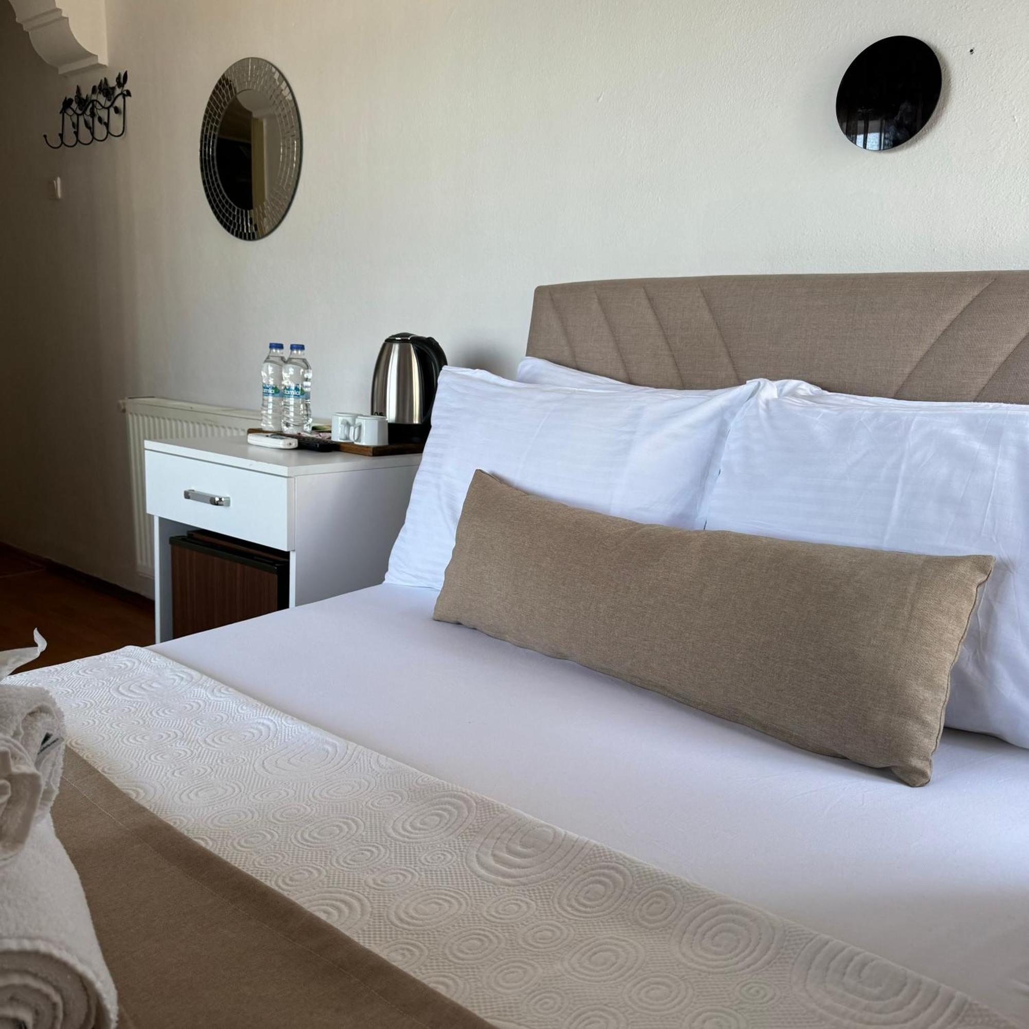 Soezer Otel Ayvalik Bagian luar foto