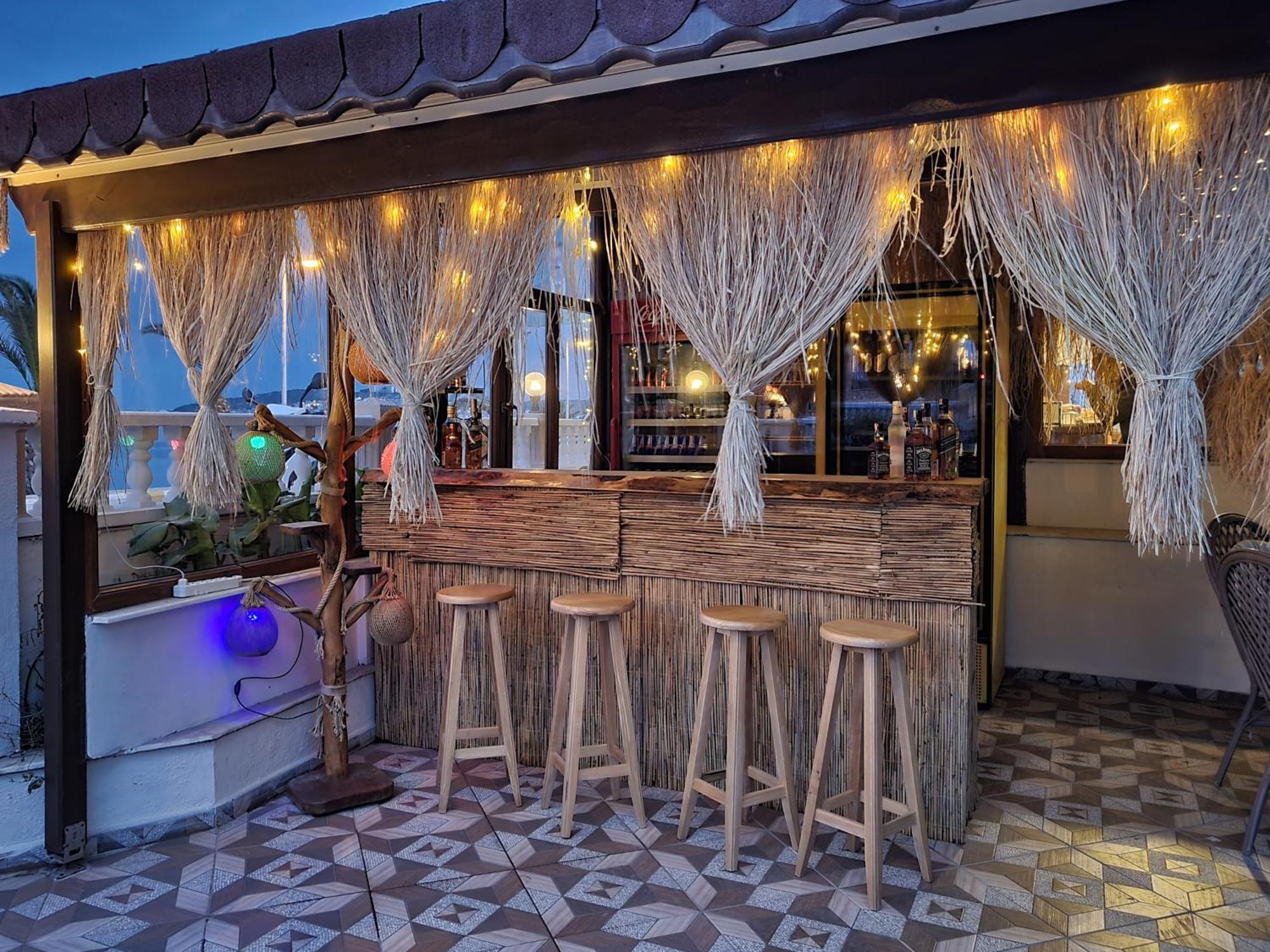 Soezer Otel Ayvalik Bagian luar foto
