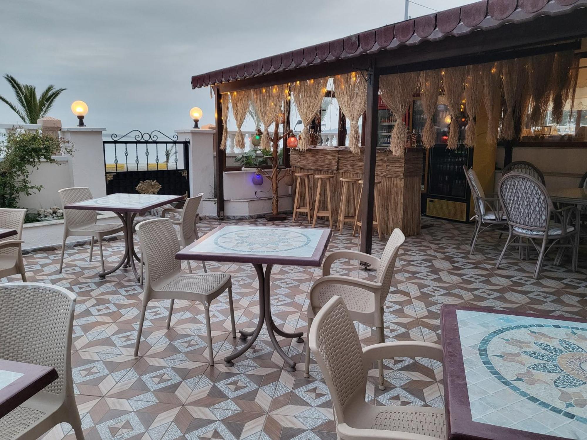 Soezer Otel Ayvalik Bagian luar foto