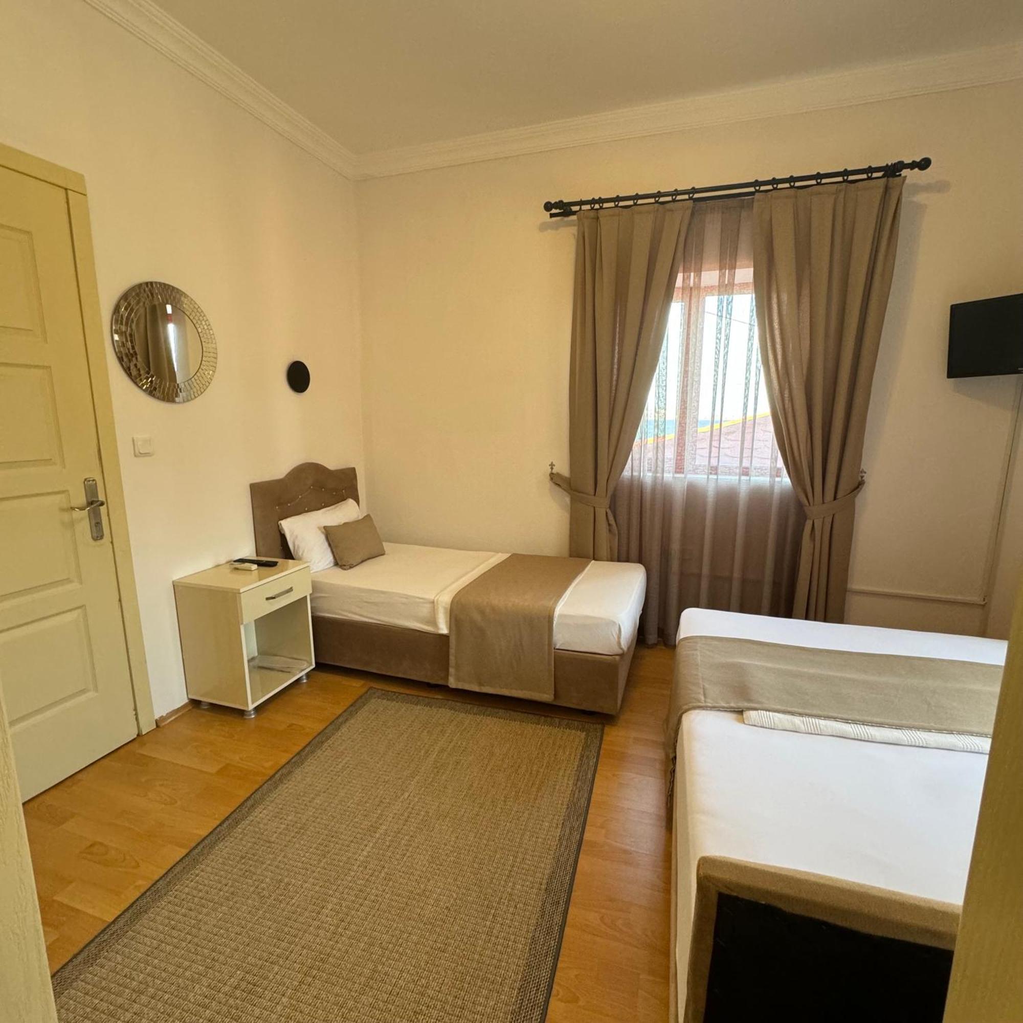 Soezer Otel Ayvalik Bagian luar foto